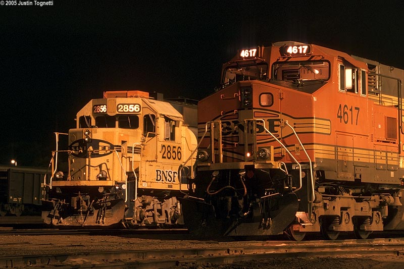 bnsf2856-4617_night