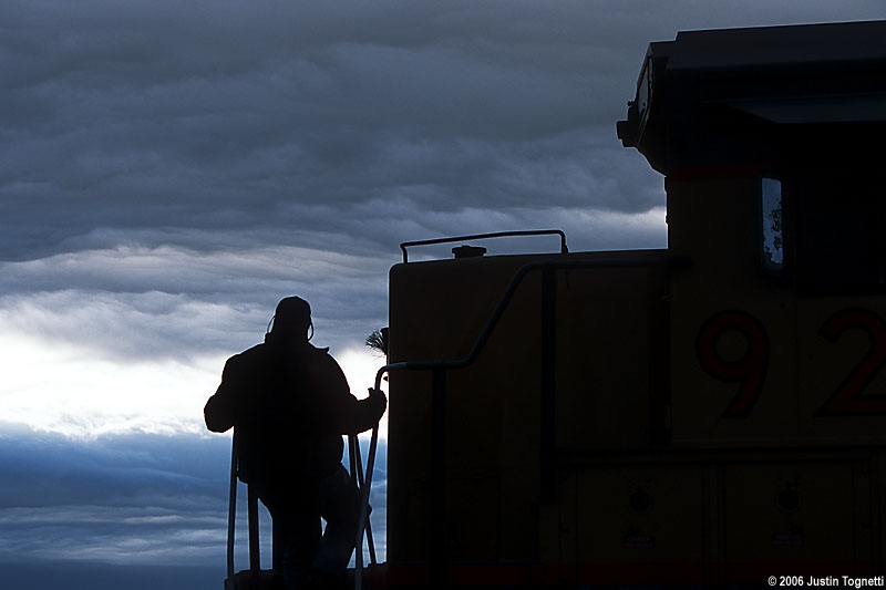 mnrr_conductor_silhouette