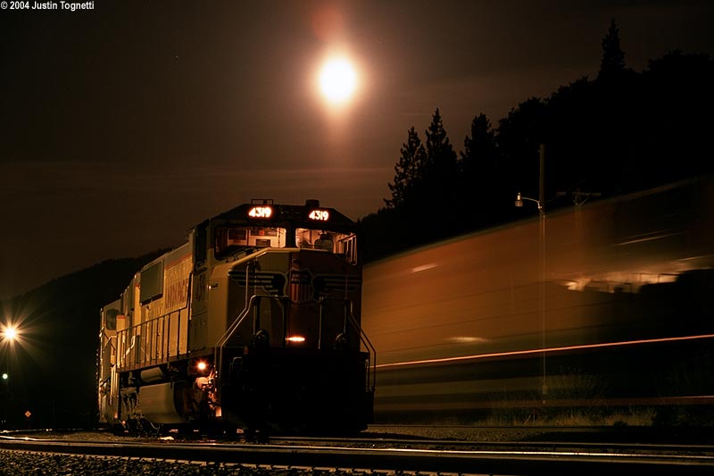 up4319_night