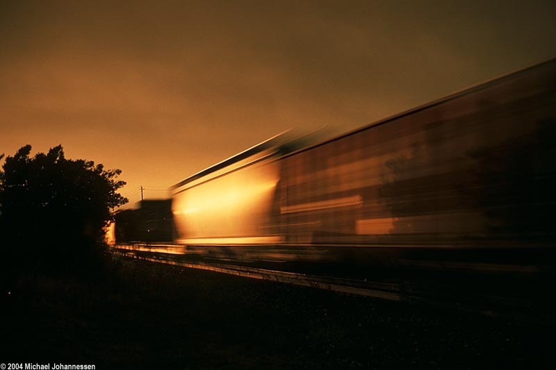 bnsf2576_night