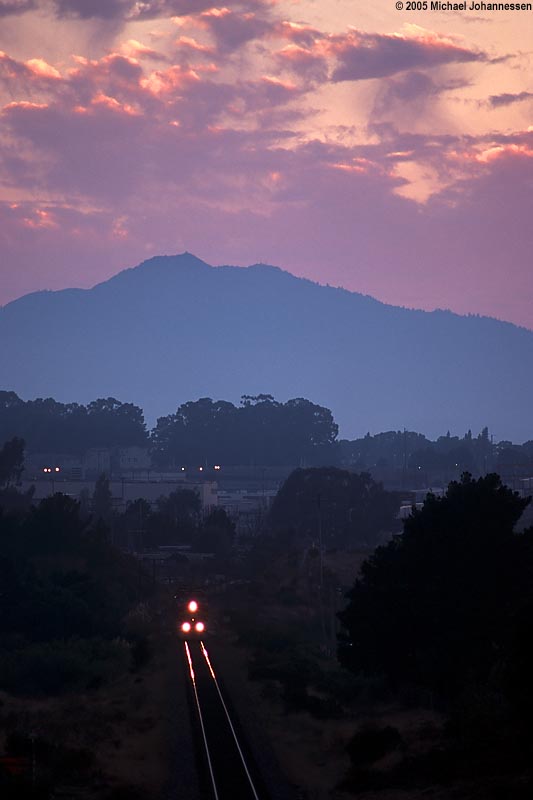 bnsf931_twilight