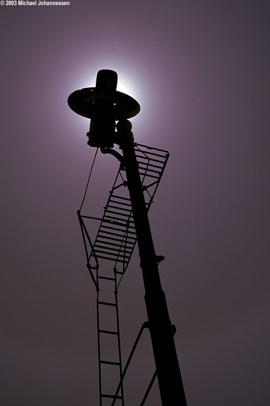 christie_signal_night